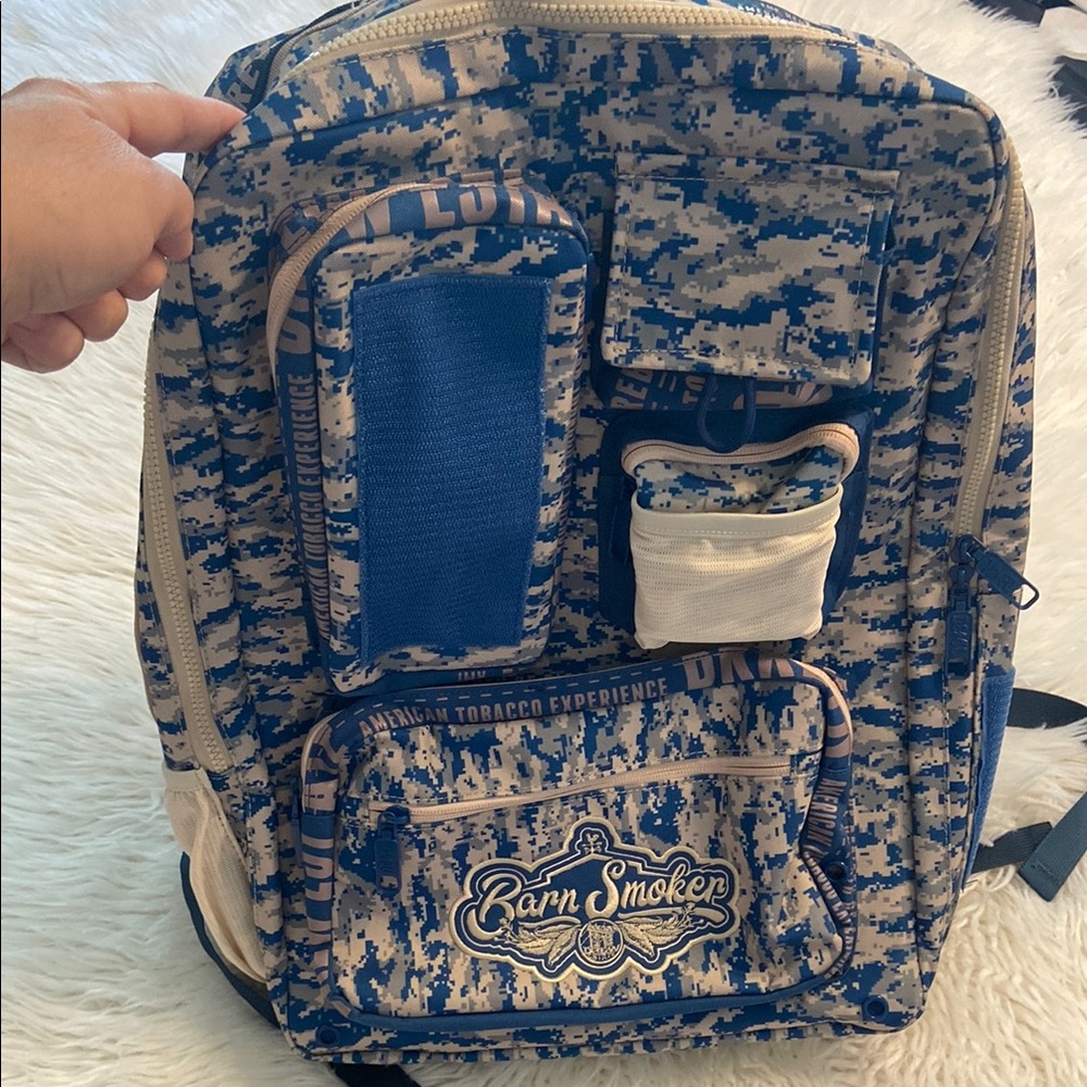 Drew Estate Barn Smoker Backpack Blue White bag with swag BNWOT see all photos